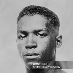 德哈特·哈伯德