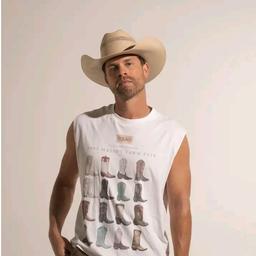 Dustin Lynch 