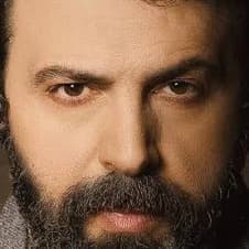 النجم تيم حسن 