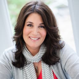 Nicole Oliver (ελληνικά)