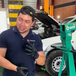 西，黑衣（欣）