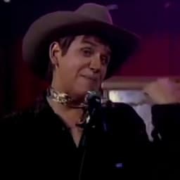 Cantor anuncia estreia do Faustão da Globo