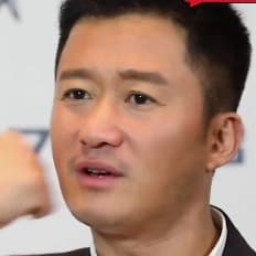 吴京_我让frank打我_怒气