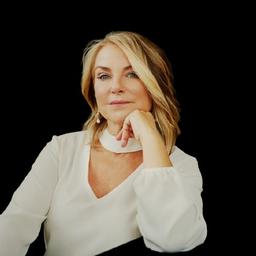 Esther Peel