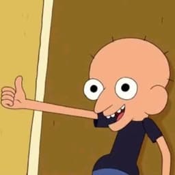 Sumo (Clarence) Español Latino