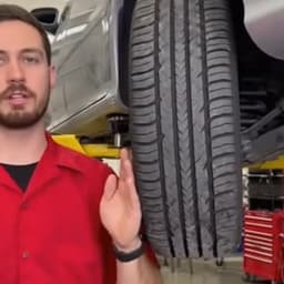 一个补胎钉西班牙-男