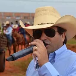 LOCUTOR CARRO DAS FRUTAS