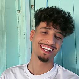 زعيم 