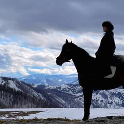 戴帽子北大老奶奶