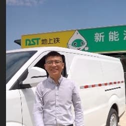 乐享好车出镜人-室外站