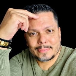 Apóstol Luis Fernando Giraldo