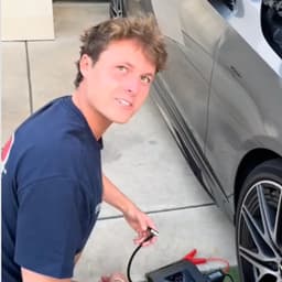 英语-剧情对话年轻男副讲人2