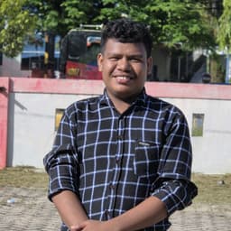 Nama Saya Fauzan Kelihu 