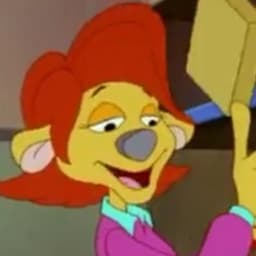 Lana Lionheart (Peri Gilpin)