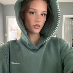 Hayley Leblanc 