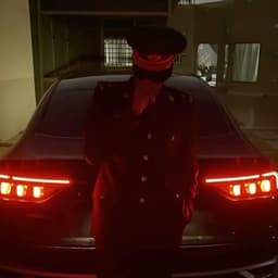 اخليك تنيك امي و تجلخ عليها اه 