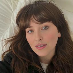 Dakota johnson 