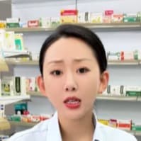 1027药店蓝衣女